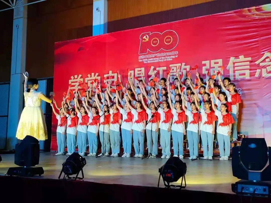 女管家逃脱记