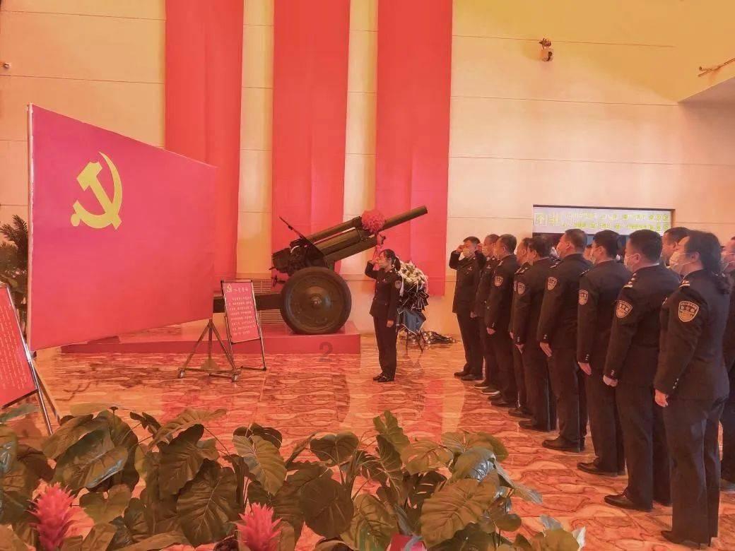 甘于被围猎，女州长落马，出镜忏悔：愧对父母每年准备的这道菜